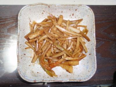 いろいろ野菜とちくわのきんぴらの写真