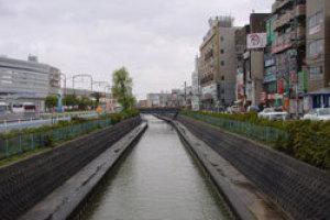 整備前の寝屋川せせらぎ公園の写真