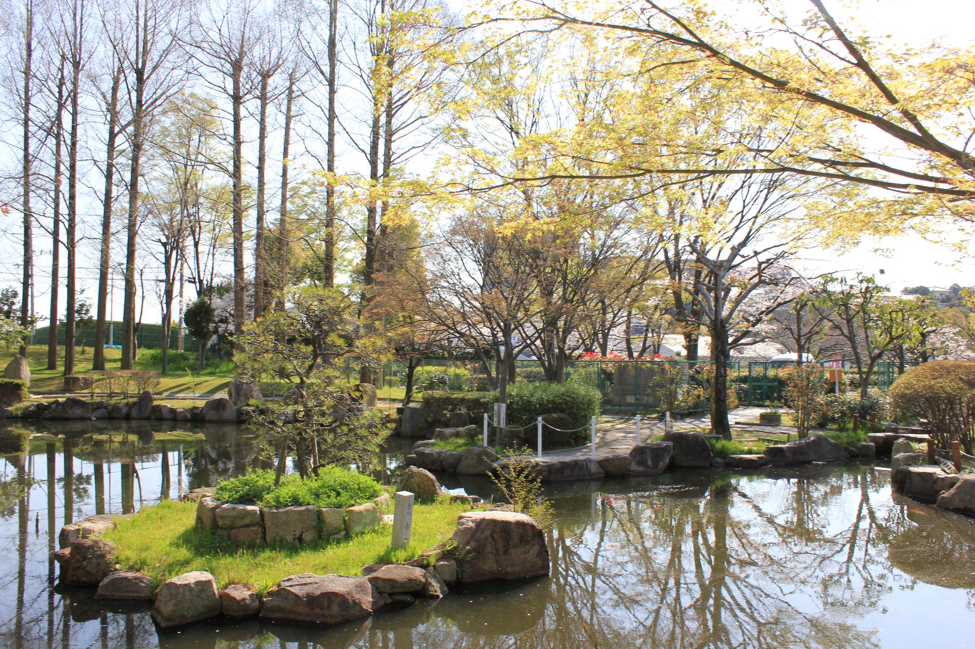 公園墓地内日本庭園