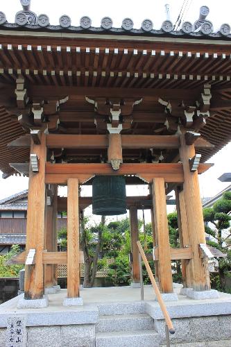 正立寺鐘楼
