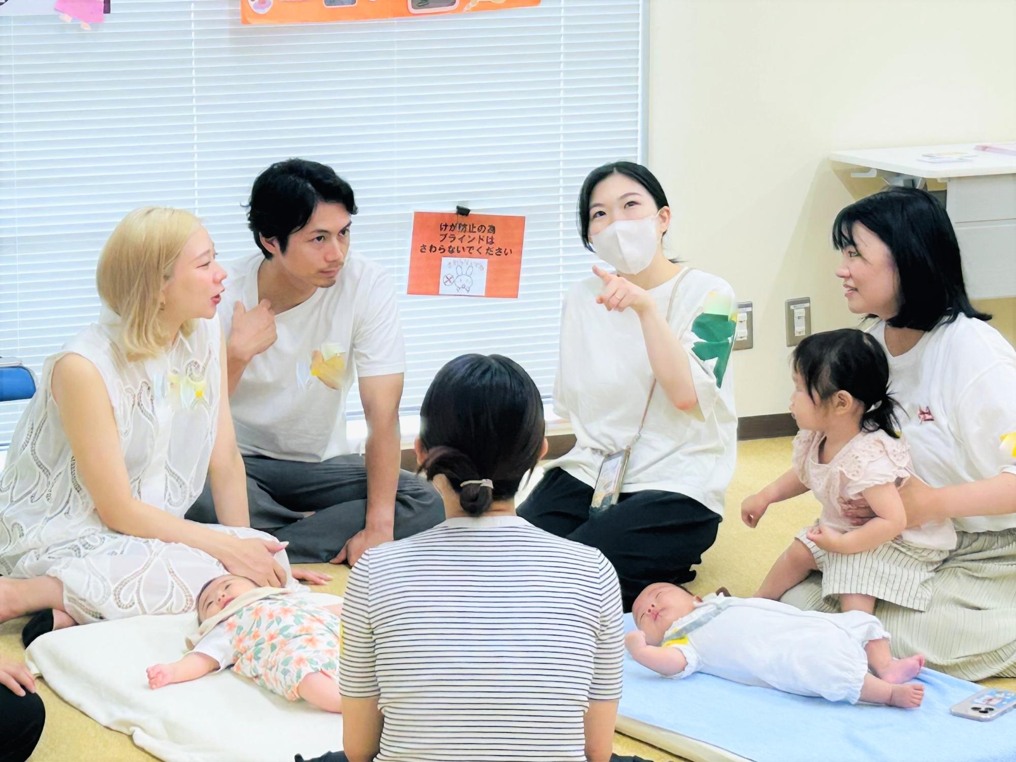 妊娠中での参加もOK 先輩ママから子育ての話を聞くことができます