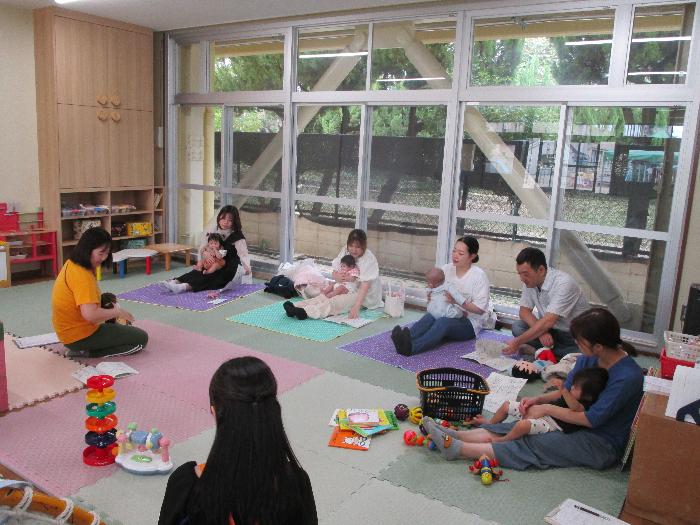 あかちゃん教室の様子1
