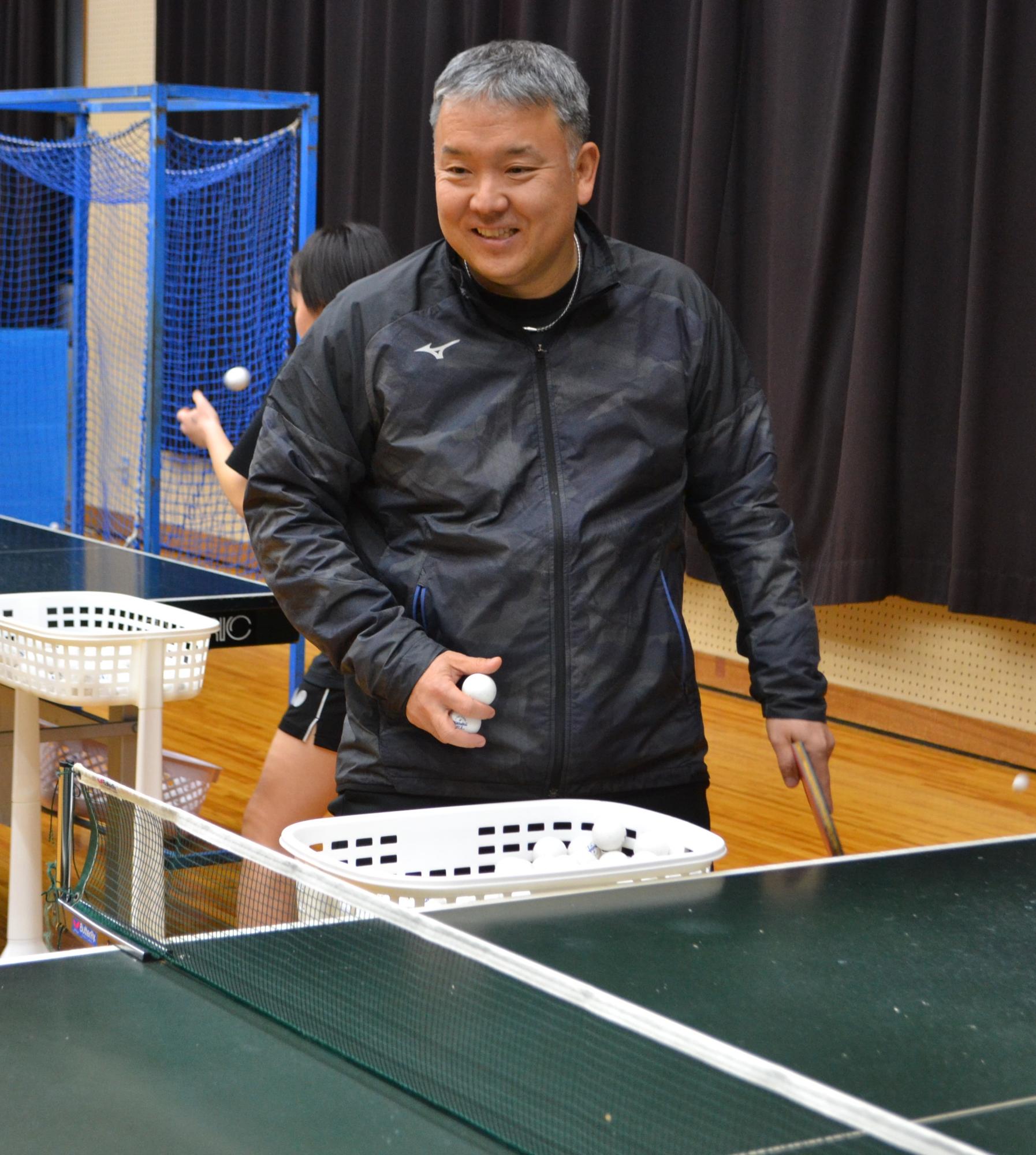 粉河高校で指導する谷口さん