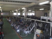 京阪香里園駅 駅前第3 自転車駐車場にたくさんの自転車が停まっている写真