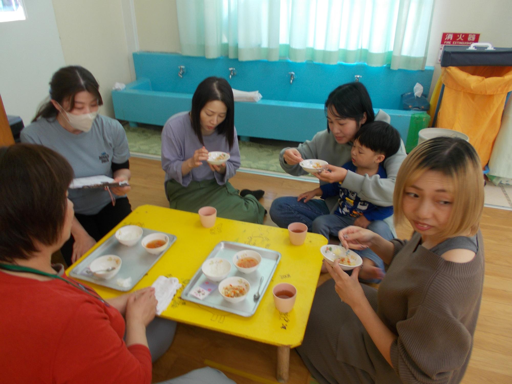 離乳食の試食